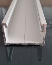 HORNÝ PROFIL PRE SUCHÉ ZASKLIEVANIE V TVARE U -N 44x28 mm
